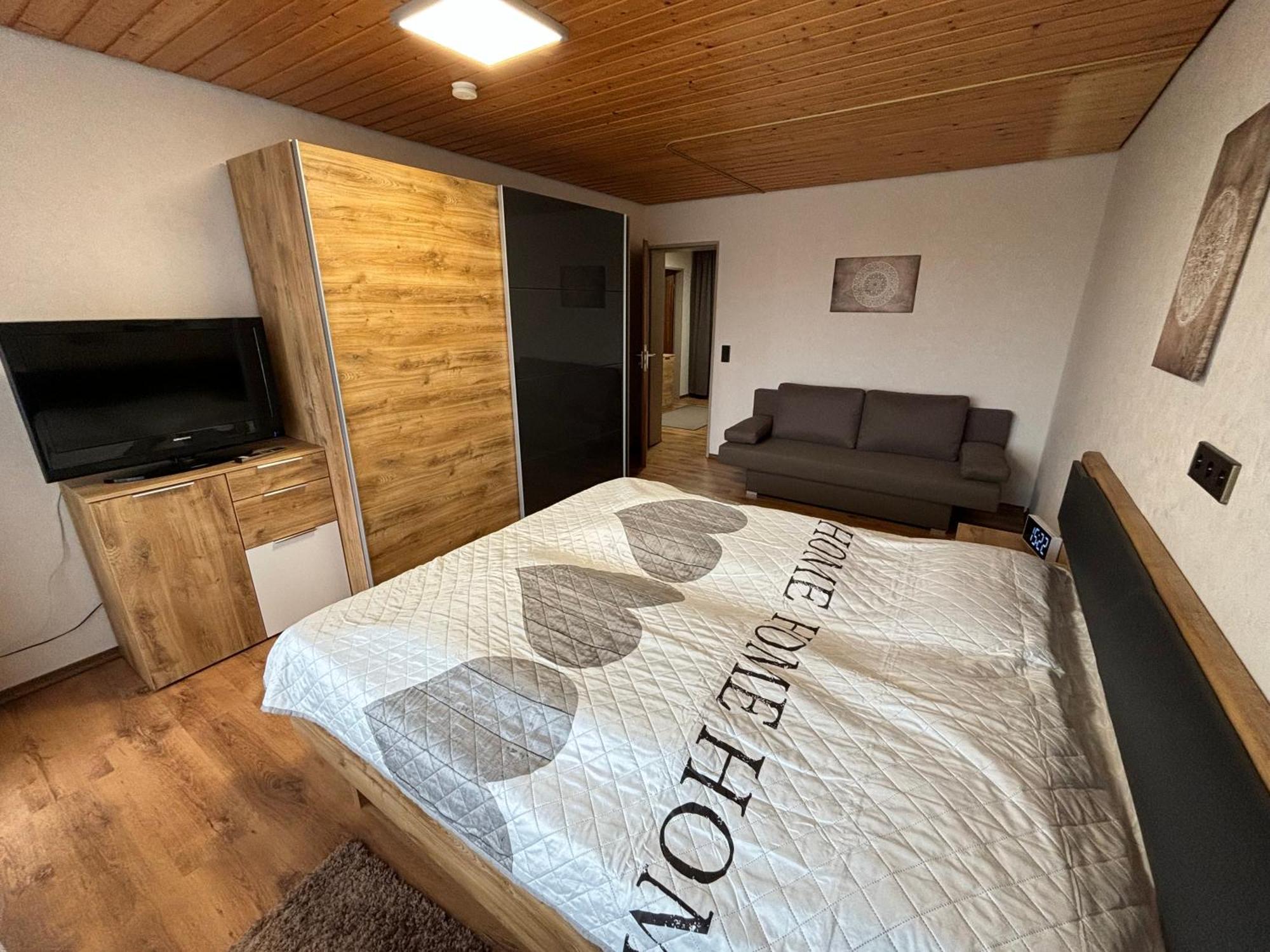 Schoene 2 1/2 Zimmer Ferienwohnung In Oberstaufen - Hoamatle - Екстериор снимка